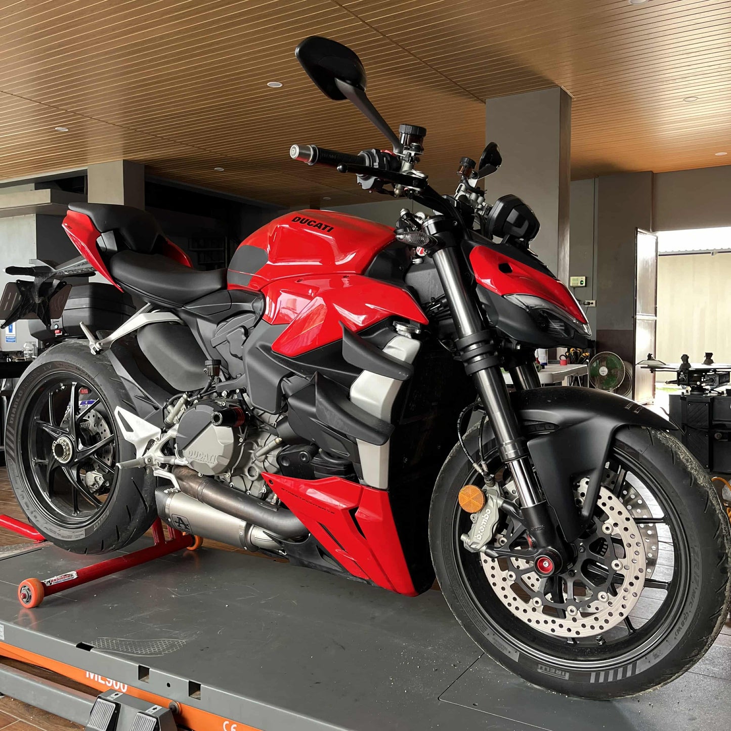 Arrow Works Ti Carbon Exhaust Ducati Panigale / Streetfighter V2