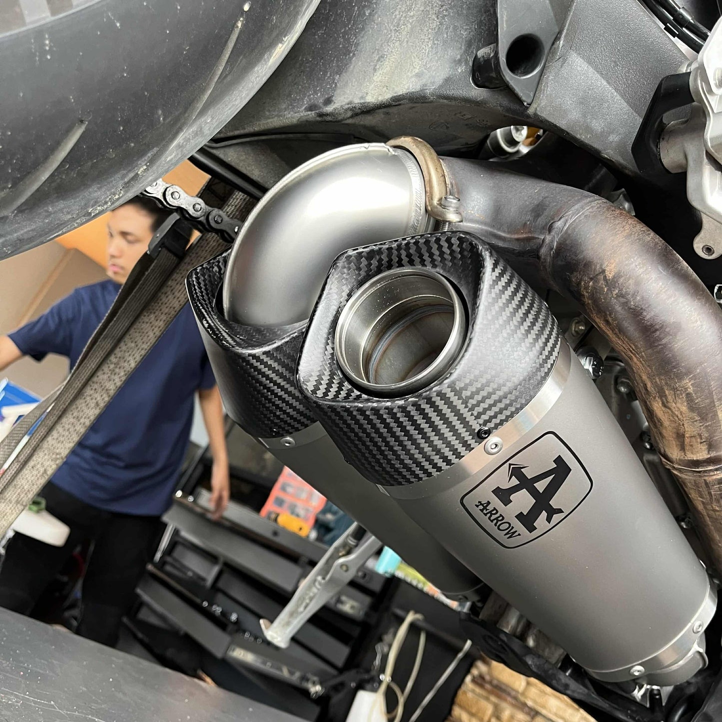 Arrow Works Ti Carbon Exhaust Ducati Panigale / Streetfighter V2