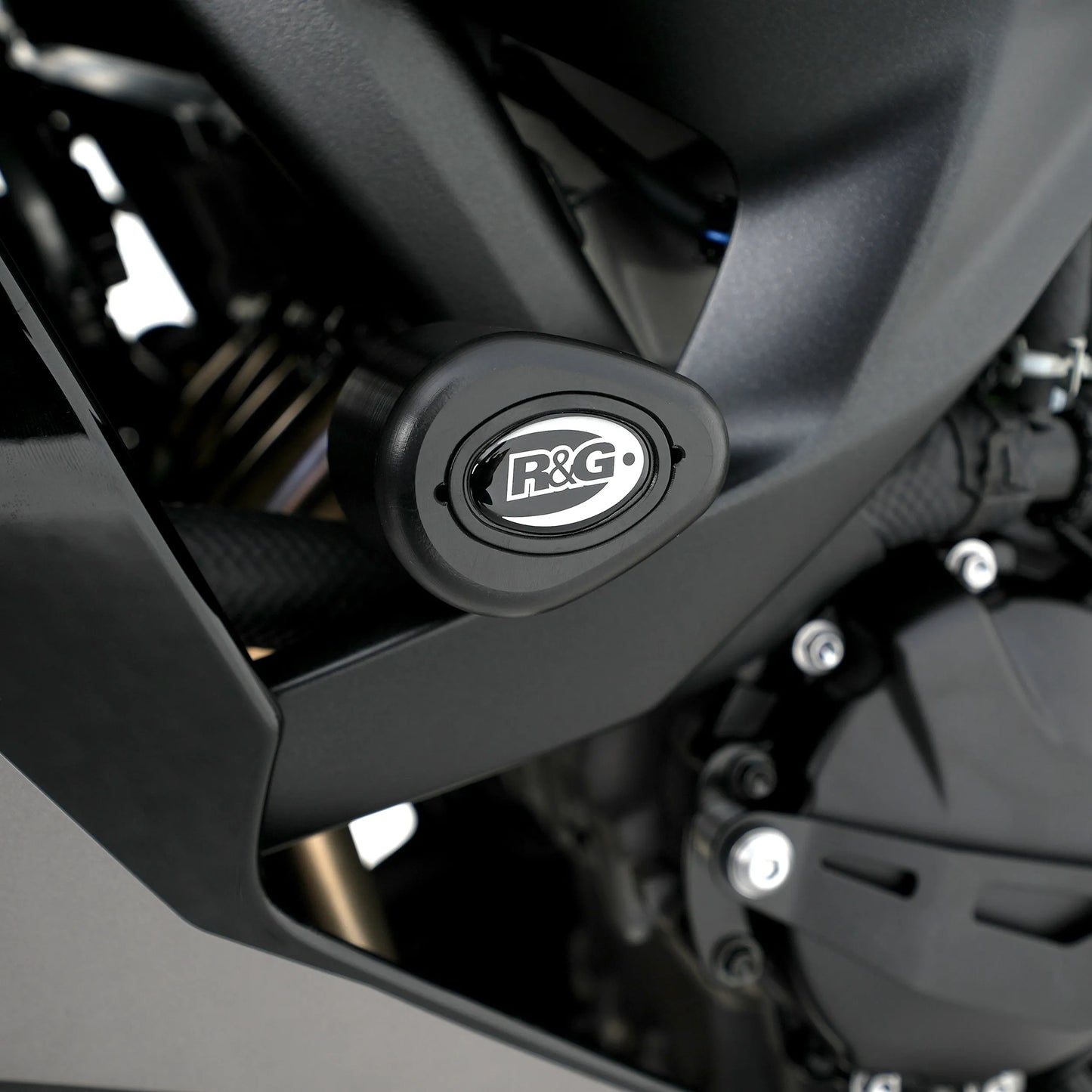 R&G Frame Sliders - Kawasaki ZX6R (2024+)