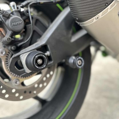 Evotech Front and Rear Axle Sliders - Kawasaki ZX10R