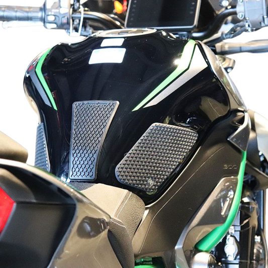 TechSpec Snake Skin Tank Grips - Kawasaki Z900 (V2)